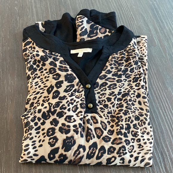 Ava James ladies blouse/tunic with leopard print in size small. - Picture 4 of 8
